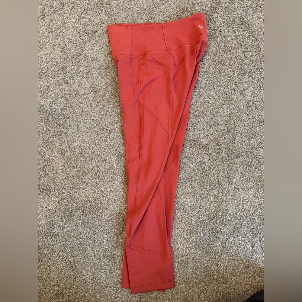 Lululemon women’s 6 Red crop Leggings all the right places Persian red - Picture 7 of 11